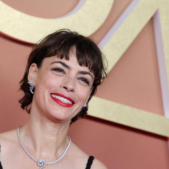 Dans une interview pour la rubrique "Fenêtre sur corps" de "L'Equipe", elle confiait en2024 : "Je vois bien ce qui est en train de vieillir, ce qui est en train de changer, et c’est normal." 


Bérénice Bejo - Photocall de la 50ème édition de la cérémonie des César à l'Olympia à Paris, France, le 28 février 2025 © Dominique Jacovides - Olivier Borde / Bestimage