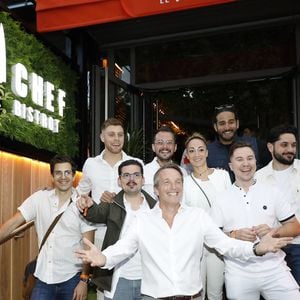 Exclusif - Stéphane Rotenberg et ses Chefs - Ouverture du premier restaurant "Top Chef" Le Bistrot à Suresnes le 7 juillet 2022. Le groupe M6 et S. Rotenberg, en collaboration avec Les Bistrots Pas Parisiens ont ouvert ce Bistrot Top Chef à Suresnes, d'une capacité de 100 places.
 © Marc Ausset-Lacroix/Bestimage