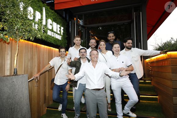 Exclusif - Stéphane Rotenberg et ses Chefs - Ouverture du premier restaurant "Top Chef" Le Bistrot à Suresnes le 7 juillet 2022. Le groupe M6 et S. Rotenberg, en collaboration avec Les Bistrots Pas Parisiens ont ouvert ce Bistrot Top Chef à Suresnes, d'une capacité de 100 places.
 © Marc Ausset-Lacroix/Bestimage