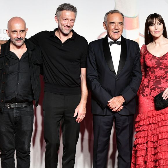Malheureusement, sa projection au Festival de Cannes avait provoqué un scandale et des réactions très critiques.

Gaspar Noé, Vincent Cassel, Alberto Barbera et Monica Bellucci - Red Carpet du film "Irrerversible" en version Integrale lors du 76ème Festival du Film de Venise, la Mostra à Venise en Italie le31 Août 2019.

© Bestimage
