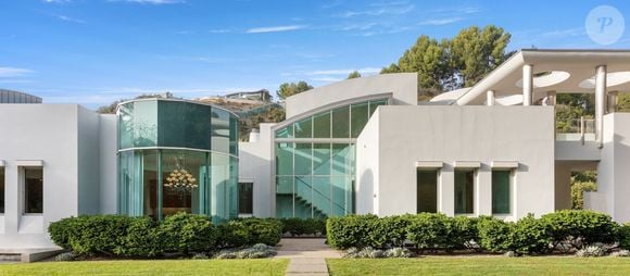 Exclusif - La nouvelle villa de Kanye West à Beverly Hills. Kanye a finalisé l'achat hors marché pour 35 millions de dollars. La propriété de style méditerranéen comprend environ 1900 m2 d'espace habitable, des jardins privés et des vues panoramiques sur la ville. Los Angeles, le 15 décembre 2024.