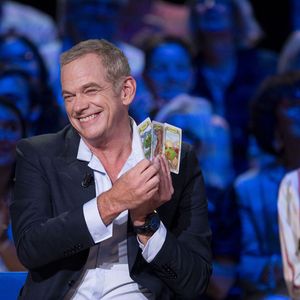Exclusif - Garou lors de l'enregistrement de l'émission "La Boîte à secrets", présentée par F.Bollaert et diffusée le 26 septembre 2025 sur France 3, dans les studios du Lendit à Saint-Denis, Seine Saint-Denis, France, le 8 septembre 2025. © Pierre Perusseau/Bestimage