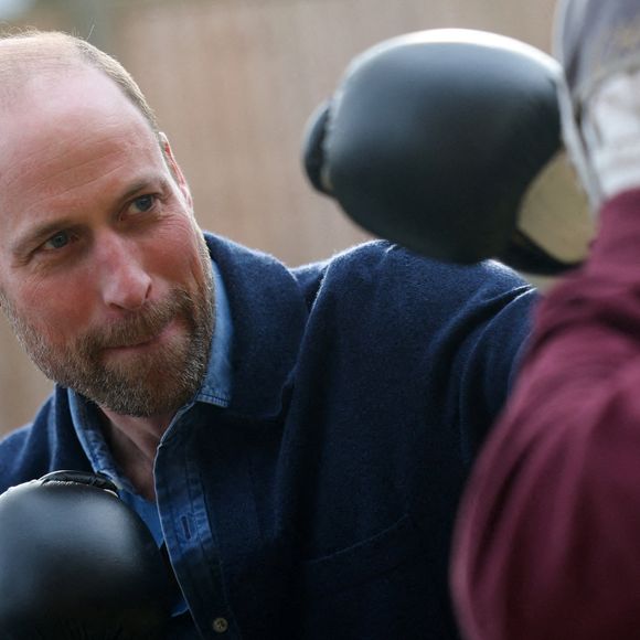 L'occasion alors de constater qu'il a une très bonne gestuelle en boxe ! 

Le Prince de Galles a visité Centrepoint à Ealing, dans l'ouest de Londres, pour rencontrer des jeunes soutenus par l'organisation caritative.   21 janvier 2025. Photo by Hannah McKay/PA Wire/ABACAPRESS.COM