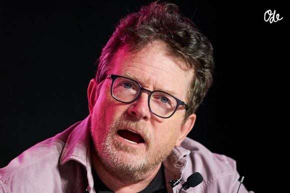 Toronto (Ontario, Canada) : Michael J. Fox prend la parole lors d'un événement célébrant le 40e anniversaire du film d'aventure et de science-fiction « Retour vers le futur », à Toronto, le vendredi 22 août 2025. © Sammy Kogan/The Canadian Press via ZUMA Press/Bestimage