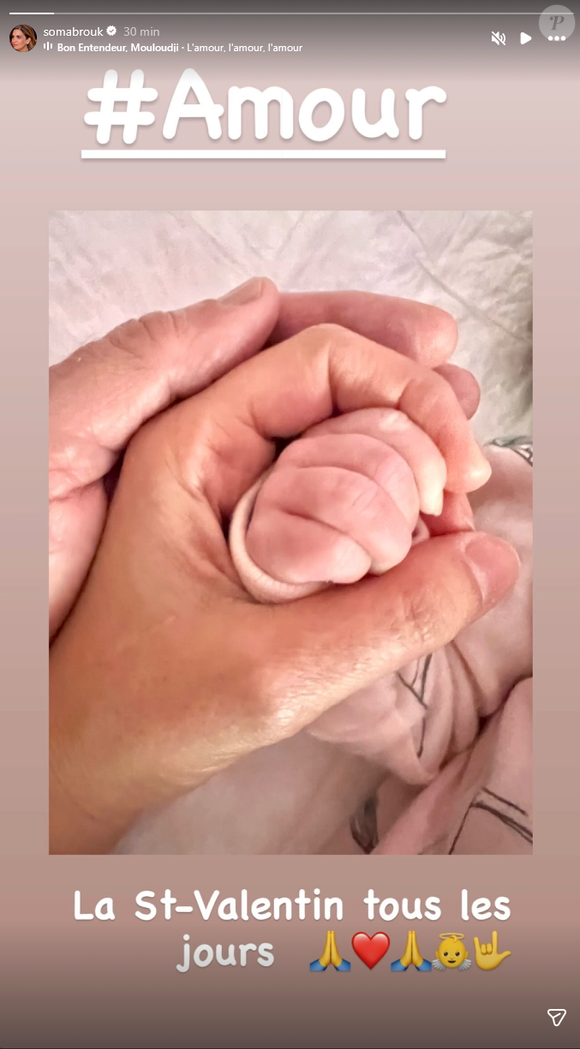 a écrit : "#Amour. La Saint-Valentin tous les jours" en légende d'un joli cliché publié le samedi 14 février 2026 via sa story Instagram.

Sonia Marbouk partage un adorable cliché à l'occasion de la Saint-Valentin célébrée le 14 février 2026