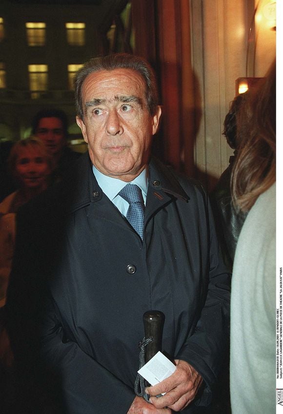 Jean-Luc Lagardère à la générale de la pièce de théâtre La Jalousie à Paris, plan américain. RINDOFF-GUIREC / BESTIMAGE