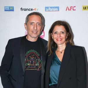 Gad Elmaleh et sa sœur Judith Elmaleh assistent à la comédie musicale 'Bernadette de Lourdes' au Dôme de Paris à Paris, France, le 21 septembre 2023. Photo by ABACAPRESS.COM