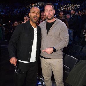 Tony Parker, Thomas Pesquet - Célébrités assistent au match 1 du NBA Paris Games 2025 à L'Accor Arena Bercy à Paris le 23 janvier 2025. © Veeren/Bestimage
