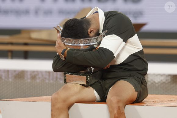 Carlos Alcaraz remporte les internationaux de France de Tennis de Roland Garros 2025 face à J.Sinner à Paris le 8 juin 2025 (Credit Image: © Loic Baratoux/ZUMA Press Wire / Bestimage)