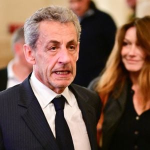Carla Bruni est venue soutenir son mari Nicolas Sarkozy lors de son interrogatoire par la cour d'appel de Paris dans le cadre du procès du financement libyen de sa campagne de 2007.
Paris le 7 avril 2026
© Christian Liewig / Bestimage