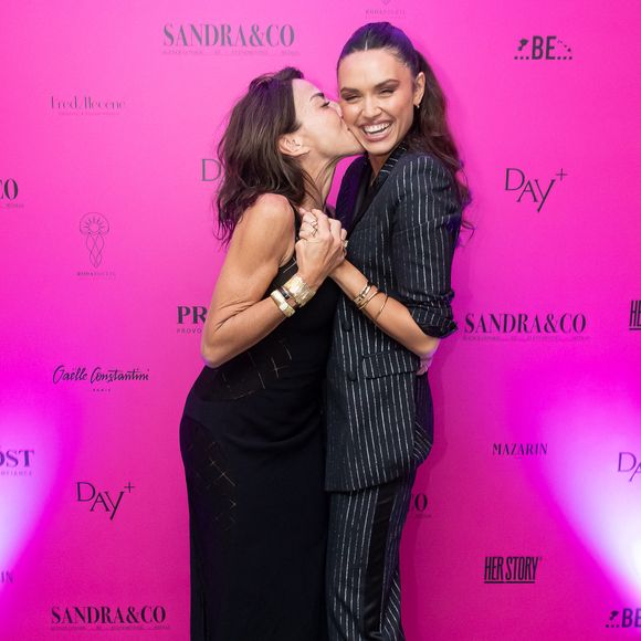 Exclusif - Sandra Sisley et Diane Leyre - Photocall à la suite Sandra & Co lors du Festival International des Séries de Cannes, Canneseries Saison 8, à l’hôtel JW Marriott Cannes le 28 avril 2025.

© Aurelio Stella / William Sanches Tavares / Evenjoy / Bestimage