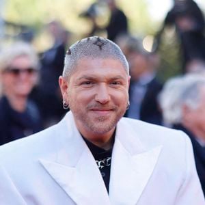 Mosimann a écrit une chanson en pensant immédiatement à Céline Dion.
Quentin Mosimann - Montée des marches du film « Karma » lors du 79ème Festival International du Film de Cannes, le 15 mai 2026. © Jacovides-Moreau / Bestimage