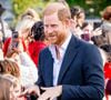 Dans une interview à GQ, Harry a expliqué ce retour par l’envie d’offrir de nouvelles opportunités à ses enfants.

Le prince Harry, duc de Sussex et Meghan Markle, duchesse de Sussex, lors de la visite de l'association caritative pour la jeunesse et la communauté 'The Community Recording Studio' dans le quartier de St Ann’s à Nottingham le 15 octobre 2026.

Photo : Backgrid USA / Bestimage