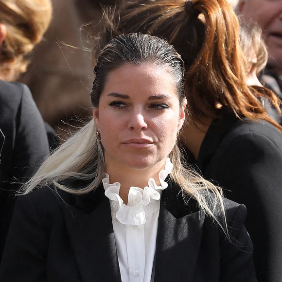 Sophie Tapie pousse un coup de gueule

Sophie Tapie - Sorties de la messe funéraire en hommage à Bernard Tapie en l'église Saint-Germain-des-Prés à Paris.
© Jacovides-Moreau / Bestimage