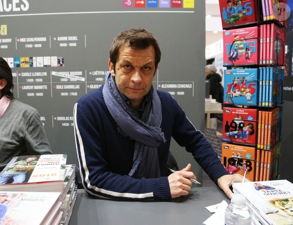 Journaliste, présentateur télé Laurent Mariotte en dédicace lors du Salon du Livre de Paris, à Paris, France, le 17 mars 2018. Photo by Somer/ABACAPRESS.COM