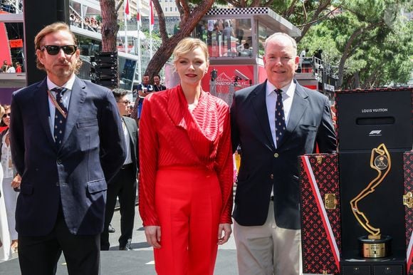 Pierre Casiraghi, la princesse Charlene de Monaco et le prince Albert II de Monaco lors du Grand Prix de Formule 1 (F1) de Monaco, le 25 mai 2025. © Claudia Albuquerque/Bestimage