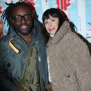 Elle a annoncé qu’elle est divorcée de Sly Johnson.

Exclusif - Mathilda May et son mari Sly Johnson - Célébrités à la Générale de la Pièce "Check Up" au Théâtre Antoine à Paris, France, le 2 Octobre 2024. © Bertrand Rindoff / Bestimage