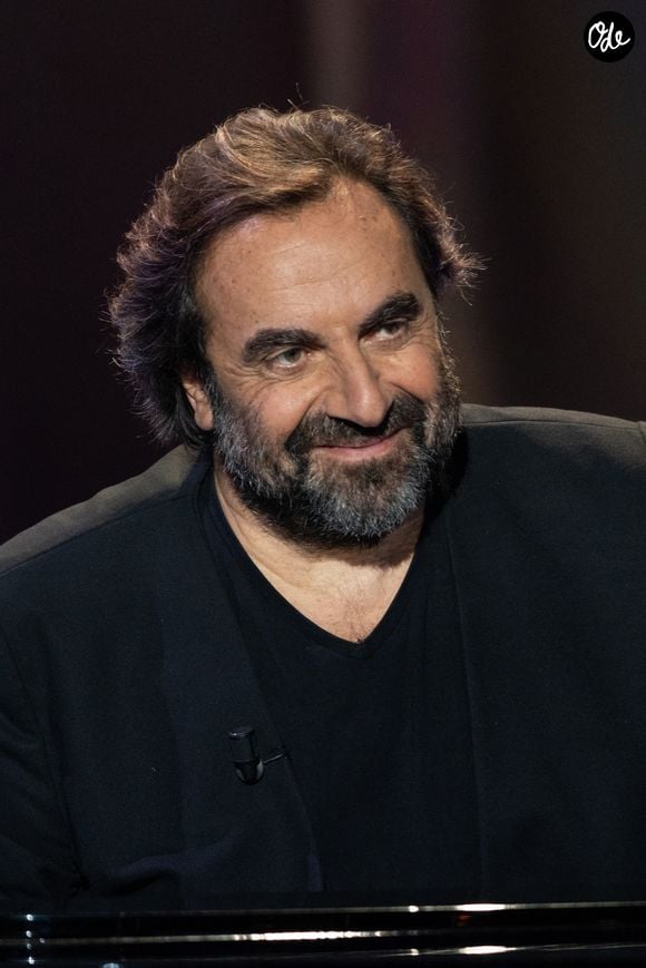 André Manoukian lors de l'enregistrement de l'émission "La Boîte à secrets", présentée par F.Bollaert et diffusée le 16 janvier 2026 sur France 3, dans les studios du Lendit à Saint-Denis, France, le 16 décembre 2025. © Cyril Moreau/Bestimage
