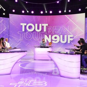 Michel Mary a surpris les téléspectateurs de Tout beau, tout 9 en révélant avoir été menacé par un tueur à gages en lien avec une affaire criminelle qu’il avait couverte. 

Exclusif - Cyril Hanouna, sur le plateau de TBT9 (Tout beau tout n9uf) présenté par C.Hanouna, et diffusé en direct sur W9, Paris, France. © Jack Tribeca / Bestimage