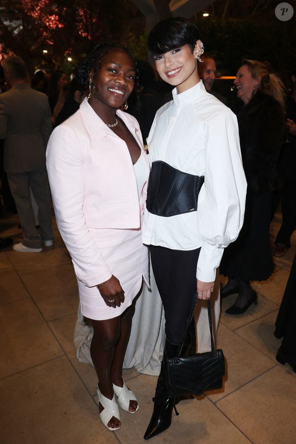 Clarisse Agbegnenou et Eve Gilles assistent au Grand Diner - Les Trophees Madame qui se tient à l'hôtel Peninsula le 6 mars 2025 à Paris, France. Photo par Jerome Domine/ABACAPRESS.COM