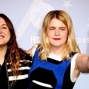 Izïa Higelin (membre du jury), Zaho de Sagazan au photocall de la cérémonie d'ouverture du 28ème Festival International du Film de Comédie à l'Alpe d'Huez le 13 janvier 2025.

© Dominique Jacovides / Bestimage
