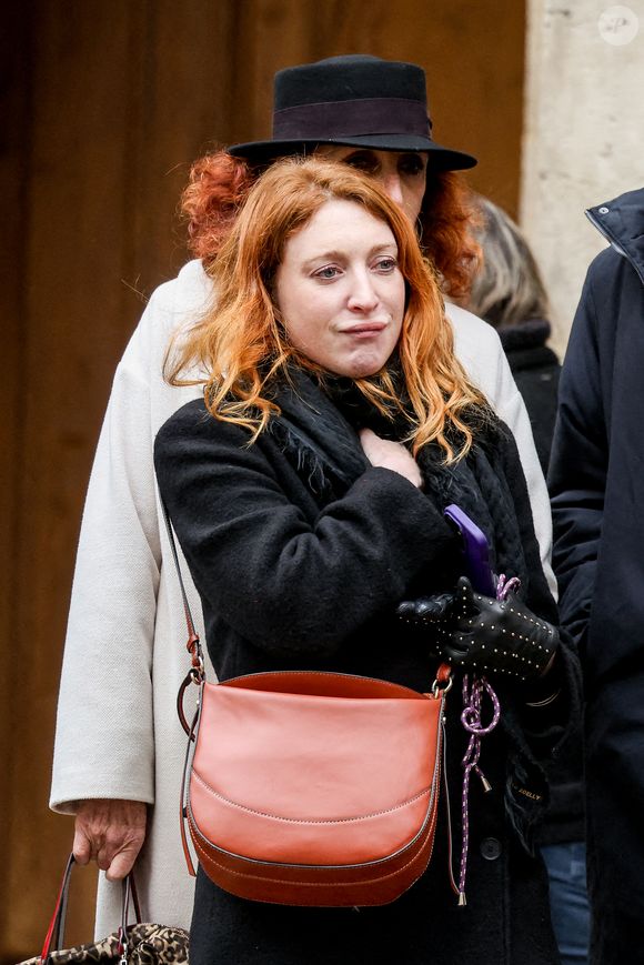 Sarah Stern - Sortie des obsèques de Catherine Laborde en l’église Saint-Roch à Paris, le 6 février 2025. Décédée le 28 janvier 2025 à l'âge de 73 ans, l'ancienne présentatrice météo de TF1 (1988 - 2017) était atteinte de la maladie neurodégénérative à corps de Lewy. 
© Jacovides - Moreau / Bestimage