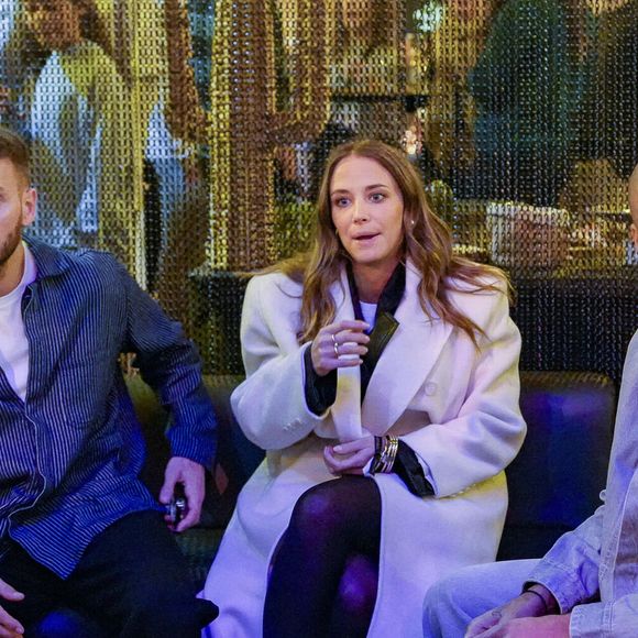 A leurs côtés, se trouvait... la mannequin Agathe Teyssier, la nouvelle compagne de Tony Parker, avec qui il file le parfait amour depuis l'année dernière.

Matt Pokora, Agathe Teyssier et Tony Parker après le match Lyon-Villeurbanne vs SIG (Strasbourg U21), Betclic Elite à l’Astroballe de Villeurbanne, le 26 janvier 2025. © Sandrine Thesillat / PsNewz / Bestimage