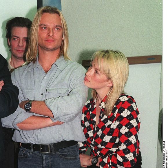 Après avoir eu un petit garçon prénommé Harrison, la fille de David Hallyday Estelle Lefébure affiche son ventre rond sur Instagram

Archives - David Hallyday et Estelle Lefébure à Paris.