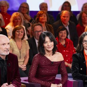 Exclusif - Franck Leboeuf , Chrislaure Nollet et sa fille lors de l'enregistrement de l'émission "Famille je vous aime" présentée par M.Drucker et qui sera diffusée le 29 décembre sur France 3, au studio Rive gauche, à Paris, France, le 2 décembre 2025. © Gaffiot-Perusseau/Bestimage