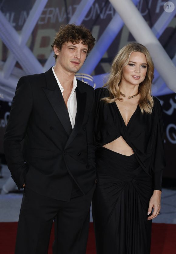 Niels Schneider et sa compagne Virginie Efira - Arrivées des personnalités pour la cérémonie en hommage au réalisateur américain J.Gray donnée lors du 19ème Festival International du Film de Marrakech le 12 novembre 2022. © Denis Guignebourg / Bestimage