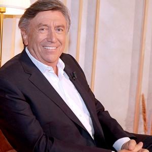 Vendredi 2 mai, un extrait de son passage dans "On refait la télé", l’émission d'Éric Dussart et Jade sur RTL, a été dévoilé sur Instagram, révélant un adieu tout en pudeur...

Exclusif - Jacques Legros lors de l'enregistrement de l'émission "Chez Jordan" avec Jordan De Luxe. Paris, le 29 avril 2022. © Cédric Perrin/Bestimage