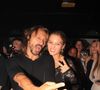 "Je la trouve tellement rigolote et douée", "Mais tellement content pour elle. Le talent de son père la beauté en plus", "Bravo Paloma, fierté de son père", peut-on lire en commentaires.

Bob Sinclar et sa fille Paloma Le Friant - Bob Sinclar mixe aux platines devant ses enfants lors d'une soirée au VIP Room à Saint-Tropez le 26 juillet 2023. © Philippe Baldini/Bestimage