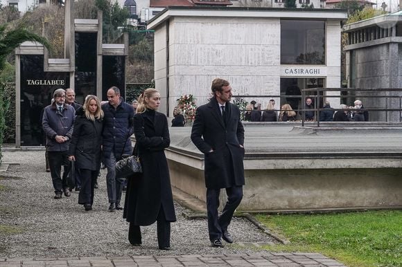 Pierre Casiraghi et sa femme Beatrice Borromeo - Obsèques de Fernanda Biffi Casiraghi (99 ans), mère de Stefano Casiraghi, à Fino Mornasco, Italie, le 9 décembre 2024. © Emanuele Roberto De Carli/IPA via ZUMA Press/Bestimage