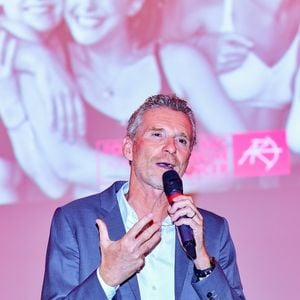 Ni même la production !

Exclusif - Denis Brogniart - Dîner de la Fondation ARC au Pavillon Cambon-Capucines à Paris, le 7 octobre 2019.

© Rachid Bellak / Bestimage