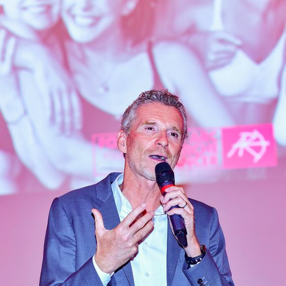 Ni même la production !

Exclusif - Denis Brogniart - Dîner de la Fondation ARC au Pavillon Cambon-Capucines à Paris, le 7 octobre 2019.

© Rachid Bellak / Bestimage