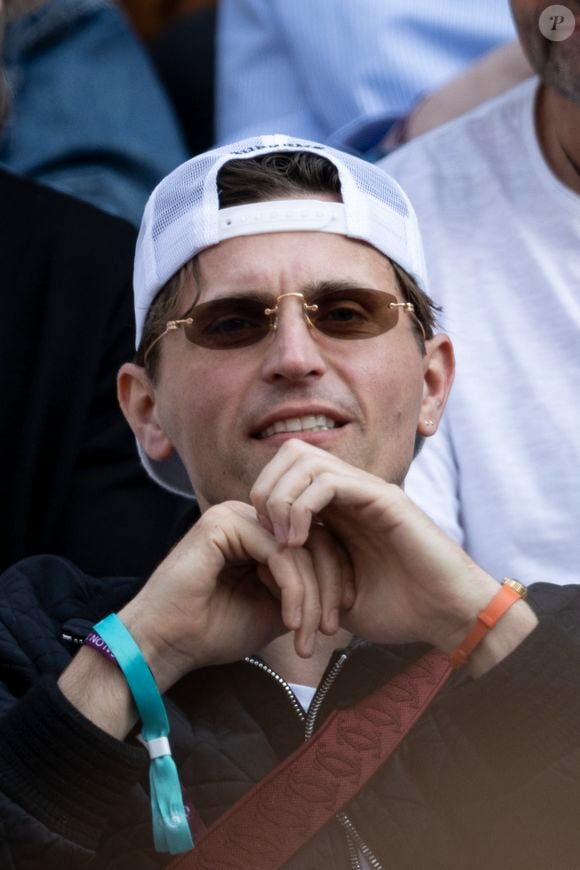 Raphaël Quenard en tribunes lors de la finale messieurs des Internationaux de France de Tennis de Roland Garros 2025 (jour 15), à Paris, France, le 8 juin 2025. © Cyril Moreau/Bestimage