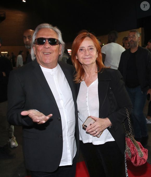 Gilbert Montagné et sa femme Nikole - Championnat du Monde de Kickboxing entre le Français Cyril.Benzaquen et le Roumain Florin.Lambagiu au Grand Palais Ephémère à Paris le 31 Mai 2022. Cyril Benzaquen a conservé son titre sur décision unanime des juges. © Bertrand Rindoff / Bestimage
