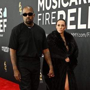 Kanye West et Bianca Censori ont une nouvelle fois fait parler d'eux…

Kanye West (Ye) et Bianca Censori - Photocall des la 67ème cérémonie des Grammy Awards 2025 à Los Angeles. © Broadimage / Bestimage