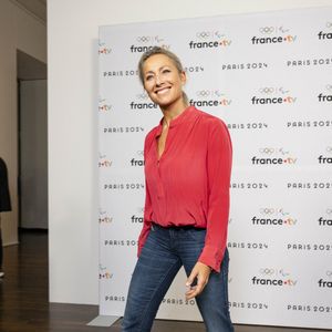 Un autre tempère : "Rien n’est encore acté (...) De toute façon, c‘est Delphine Ernotte qui lui annoncera de visu, pas par SMS et encore moins par la presse"

Anne Sophie Lapix lors de la présentation des journalistes et chroniqueurs de France Télévisions pour les Jeux Olympiques 2024 au musée de l'Homme à Paris, le 11 juin 2024.
© Pierre Perusseau / Bestimage