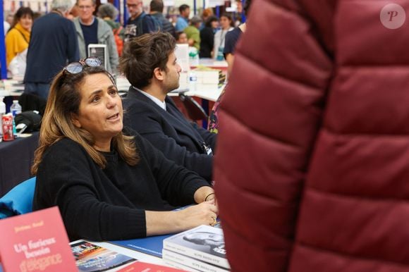 Valérie Benaïm  à la Foire du Livre de Brive 2024 à la Halle Georges Brassens de Brive-la-Gaillarde, le 10 novembre 2024. © Jean-Marc Lhomer / Bestimage