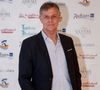 Il s'agit de Pierre Deny a qui il donne la réplique dans "Demain nous appartient". 
Pierre Deny - Photocall - L'escapade des Stars au Radisson Blu Palace à Djerba. © Philippe Doignon / Bestimage