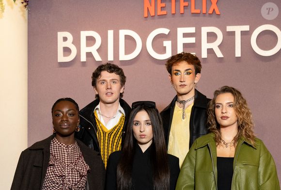 Sarah, Bastiaan, Ambre, Victor et Léa de la Star Academy 2025 - Photocall de l'avant-première mondiale parisienne de la saison 4 Netflix de "Bridgerton" au Palais Brongniart à Paris, France, le 14 janvier 2026. © Cyril Moreau/Bestimage