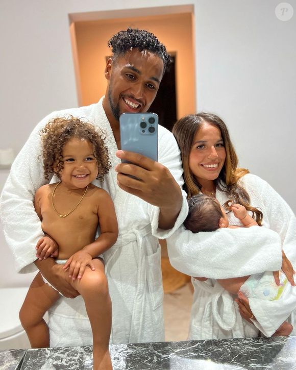Après des mois de silence, elle revient sur cette période douloureuse avec lucidité et recul.

Poupette Kenza sur Instagram.