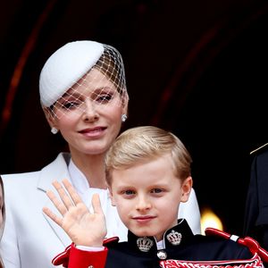 La princesse Charlène de Monaco, Le prince Jacques de Monaco, marquis des Baux - La famille princière de Monaco au balcon du palais, à l'occasion de la Fête Nationale de Monaco, le 19 novembre 2025. © Dominique Jacovides/Bestimage