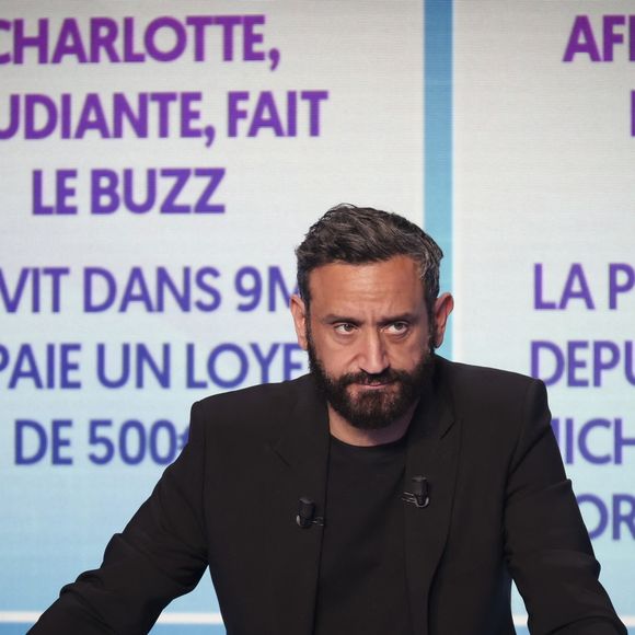 Exclusif - Cyril Hanouna, sur le plateau de l’émission « TPMP » présentée par C.Hanouna et diffusée en direct sur Youtube et sur toutes les box (SFR, FREE, Bouygues, MyCanal etc), Paris, France, le 25 mars 2025. © Jack Tribeca / Bestimage