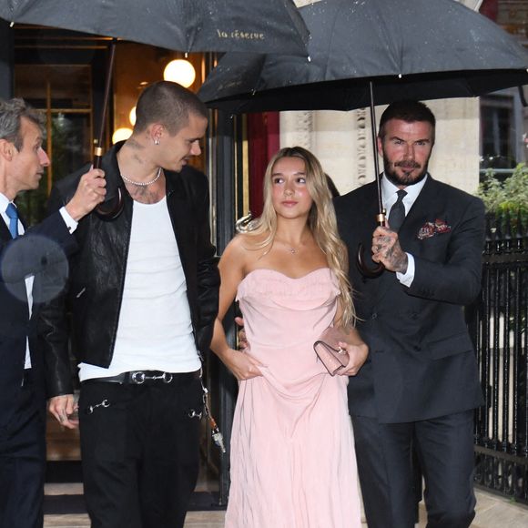 David Beckham, sa fille Harper Beckham et son fils Romeo Beckham quittent l'hôtel La Reserve lors de la Fashion Week Paris printemps été à Paris, France, le 3 octobre 2025. Photo by Florian Poitout/ABACAPRESS.COM
