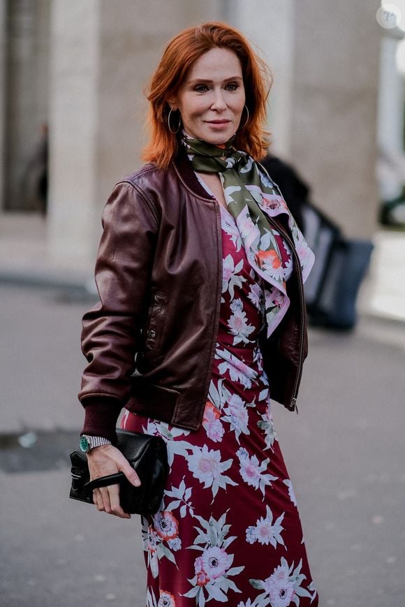 Street style, Audrey Fleurot arrivant au défilé Leonard printemps-été 2025, qui s'est tenu au Palais de Tokyo, Paris, France, le 27 septembre 2024. Photo par Marie-Paola Bertrand-Hillion/ABACAPRESS.COM