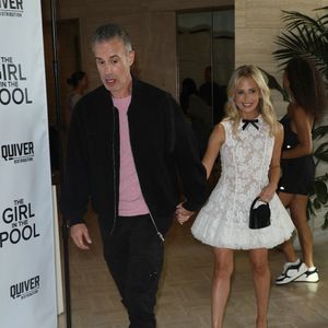 Beverly Hills, CA - Sarah Michelle Gellar et son mari Freddie Prinze Jr. assistent à la première de 'The Girl In The Pool' qui s'est tenue au QG d'ALO à Beverly Hills, en Californie.
©Backgrid USA / Bestimage