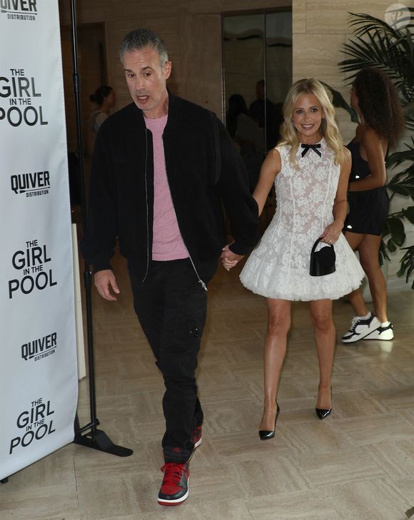 Beverly Hills, CA - Sarah Michelle Gellar et son mari Freddie Prinze Jr. assistent à la première de 'The Girl In The Pool' qui s'est tenue au QG d'ALO à Beverly Hills, en Californie.
©Backgrid USA / Bestimage