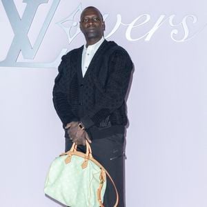Omar Sy lors du photocall pour le défilé Louis Vuitton prêt à porter hommes Automne / hiver  2025 - 2026 lors de la fashion week à Paris.

© Olivier Borde /Bestimage
